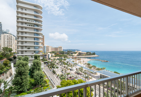 ESTORIL - Larvotto - Renovated 1 bedroom with Upscale Finishes