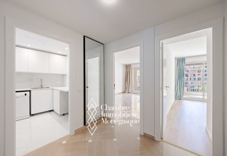 SPACIOUS 2-PIECE WITH GOOD PERFORMANCE