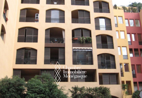 OFFICE - LE RAPHAEL - FONTVIEILLE