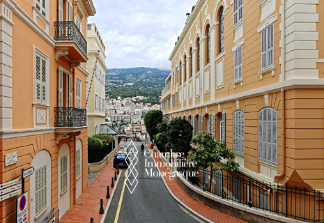 Monaco Ville - appartement familial avec garage