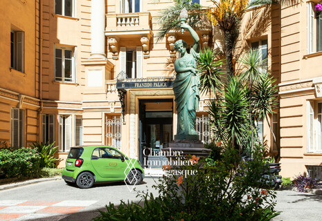 Franzido Palace - Bourgeois Apartment