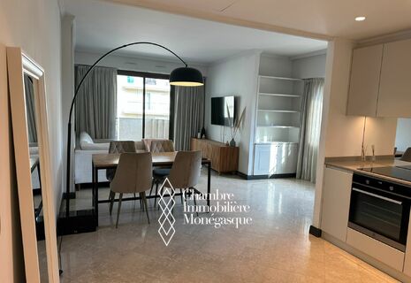 Elegante appartamento con vista mare a La Condamine