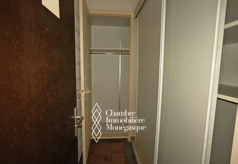 RARE CAVE A LOUER AU CHATEAU AMIRAL