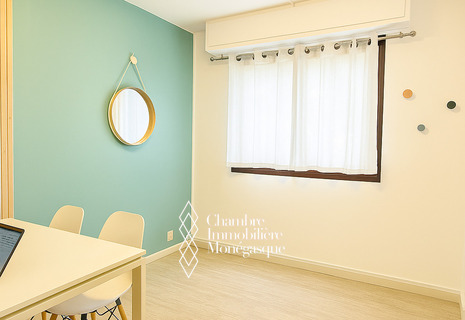 Mixed Use Studio - Montaigne