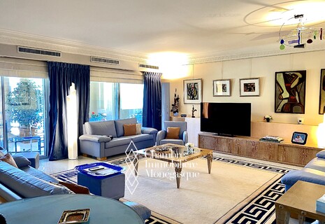 Superb Seaside Plaza – Quality of Life, Waterfront – 2 apartments!