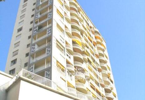 2 PIECES PLACE DES MOULINS