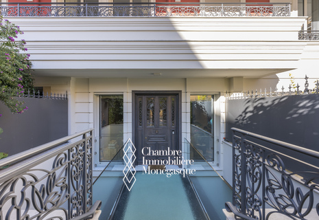 Exceptional Town House in an exclusive residence