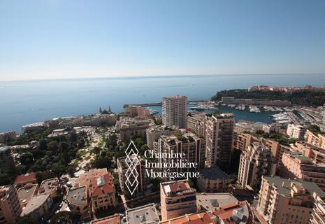 Appartement 3 pièces dans le Carré d'Or | Vue mer