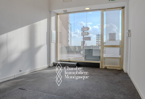 NOUVEAU LOCAL AVEC VITRINE BAIL BUREAU