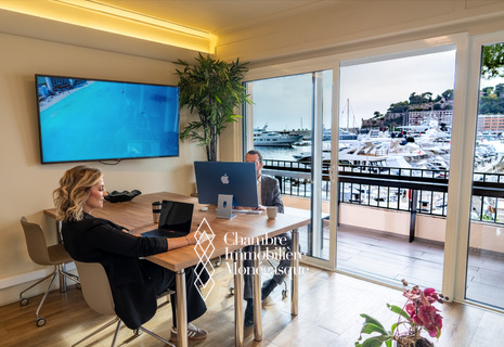 PORT HERCULES: office of 12 m2 for rent