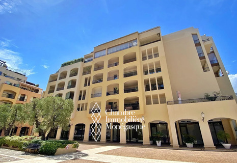 Bureau administratif avec vue sur le Port de Fontvieille