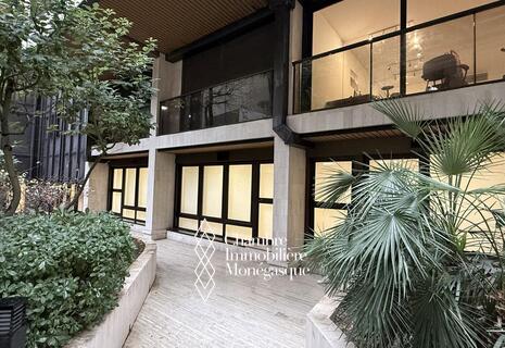 Carre d'Or- bureau avec entrée  independent