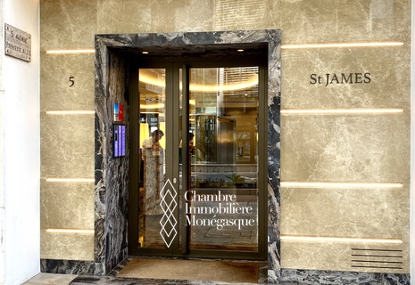 Prime office in Palais Saint James, Carre d'Or