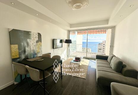 BRIGHT AND MODERN 2-BEDROOM