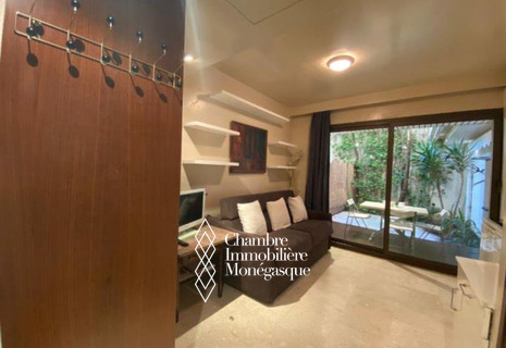 JARDIN EXOTIQUE: studio for rent with private garden