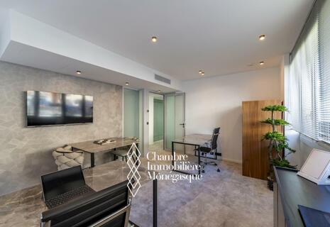 FONTVIEILLE: office of 12 sqm for rent