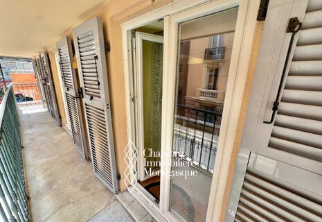MONTE CARLO / 3 ROOMS FREE OF LAW / TERRACE