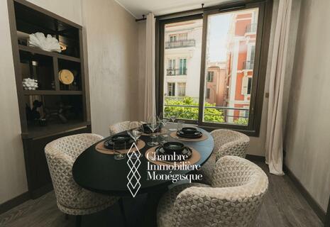 MAGNIFICENT 2 ROOM APARTMENT IN CONDAMINE - COMPLETELY RENOVATED