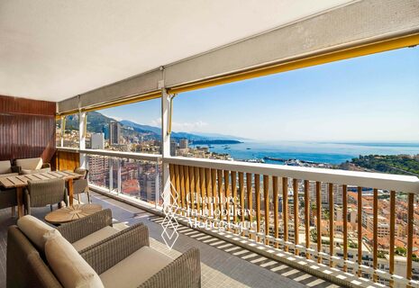 Granada : Penthouse 4 Pièces avec Vue Panoramique, Cave et Parking