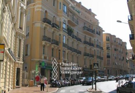 STUDIO - LA ROUSSE - ST ROMAN - UNDER OFFER