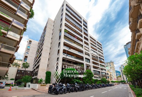 MONTAIGNE CENTRAL OFFICE