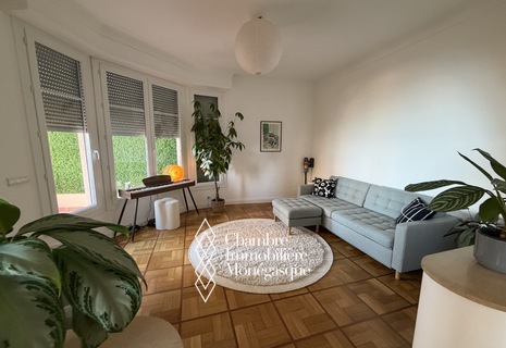 3 pièces entièrement rénové - Intérieur soigné avec aperçu mer