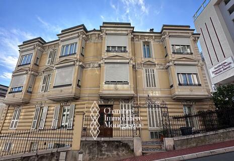 MONTE CARLO / 3 PIECES  DERNIER ETAGE