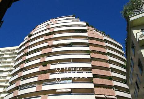 Patio Palace | Parking