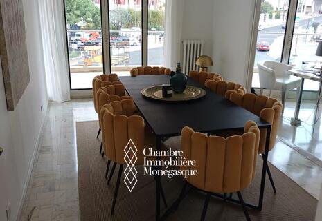 2-BEDROOM APARTMENT WITH PORT & F1 CIRCUIT VIEWS