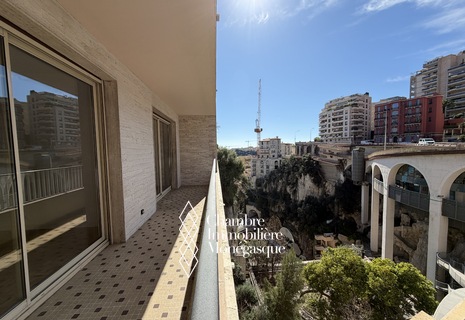 Raro – appartamento ristrutturato con 3 stanze e grande terrazza