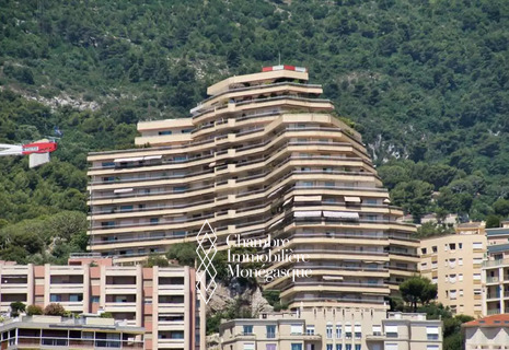 Studio avec terrasse aux Ligures, résidence avec piscine & tennis