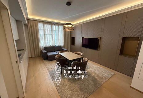 FLOR PALACE II -Superbe 3 pièces rénové et meublé avec balcon et