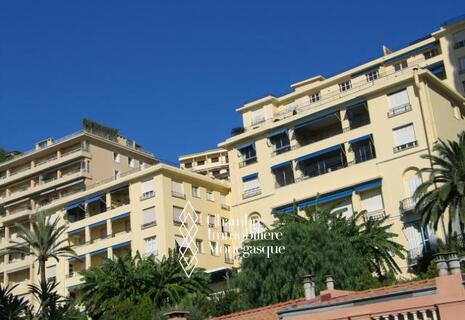 ROSE DE FRANCE - JOLIE STUDIO MEUBLE AVEC ENTREE PRIVATIVE