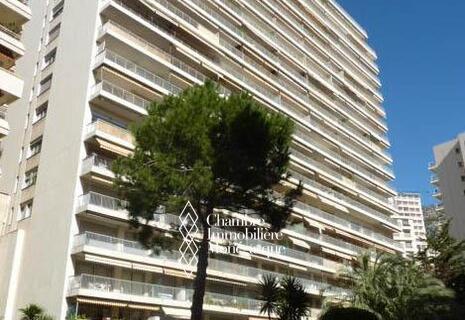 Chateau d'Azur / Grand studio avec terrasse