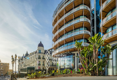 Luxurious duplex in the heart of the Carré d'Or