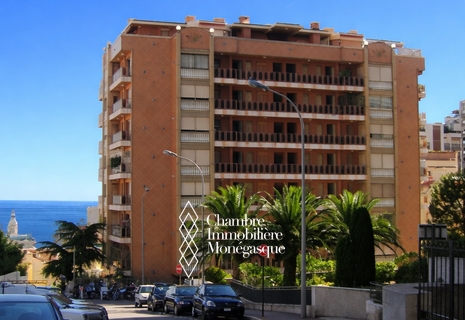 'Le RIVIERA PALACE - Rue des Lilas'