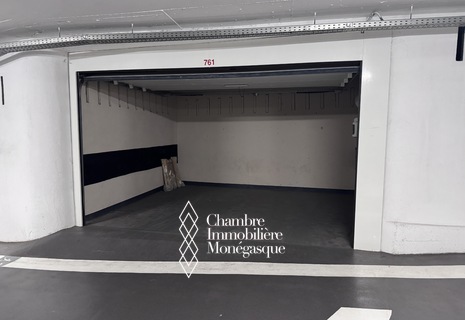 Garage Trocadero |Place des Moulins