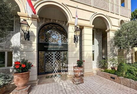 LEONARDO PALACE - ETAGE COMPLET - VUE MER