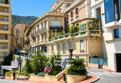 Luxury Living Overlooking Monaco’s Port