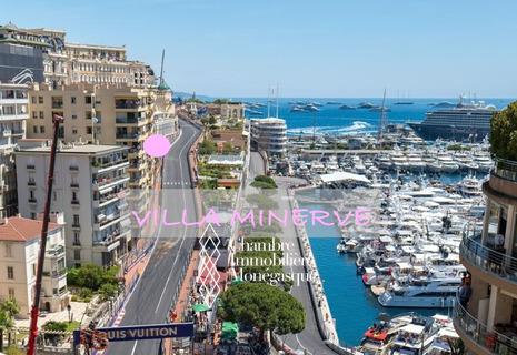 Luxury apartment overlooking the port of Monte Carlo