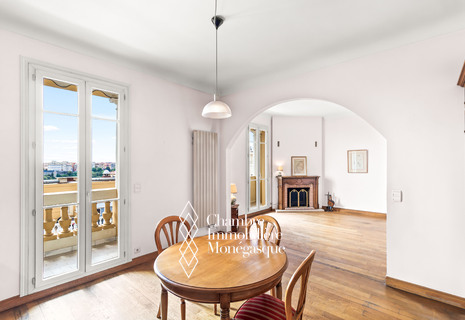 Villa Nel: Apartment to Renovate Under Law 12.35 with Cellar