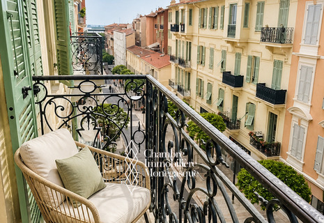 Magnificent 4 rooms - 3 bedrooms - 2 bathrooms - 4 balconies - partial sea view