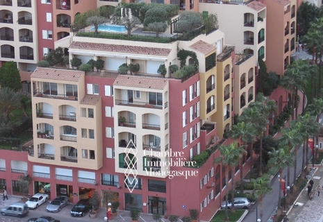 LUXURIOUS 7/8 ROOM APARTMENT - QUATTROCENTO - POOL - SEA AND PORT VIEW