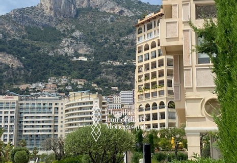 FONTVIEILLE - SPACIEUX 4 PIECES A LOUER