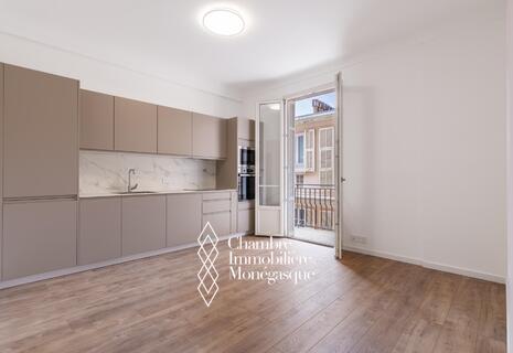 Renovated | 2-bedroom apartment | Boulevard d'Italie