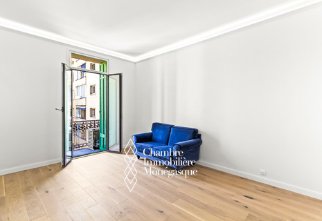 L'Ambassador: Appartement de deux pièces entièrement rénové