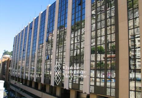 FONTVIEILLE / LOCAL AVEC VITRINE / DROIT AU BAIL