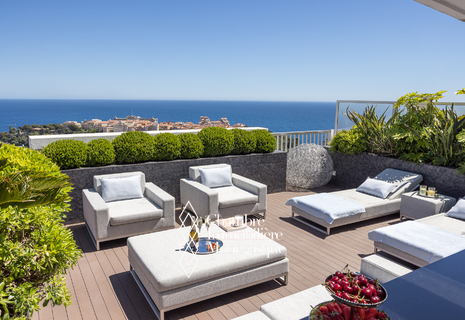 The Skyline Penthouse: Soaring Above Monaco and the Mediterranean