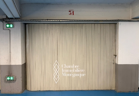GARAGE CHIUSO NEL PIENO CENTRO DI MONTE-CARLO