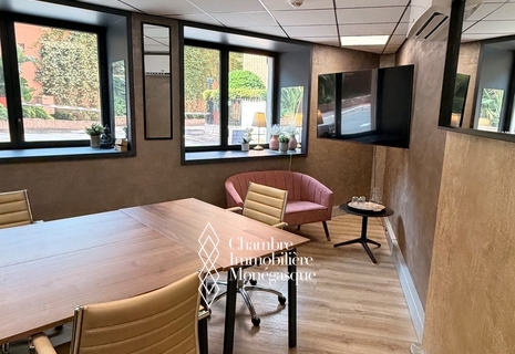 BUREAU PRIVATIF DE 18 m² DANS UN CENTRE D'AFFAIRES PREMIUM
